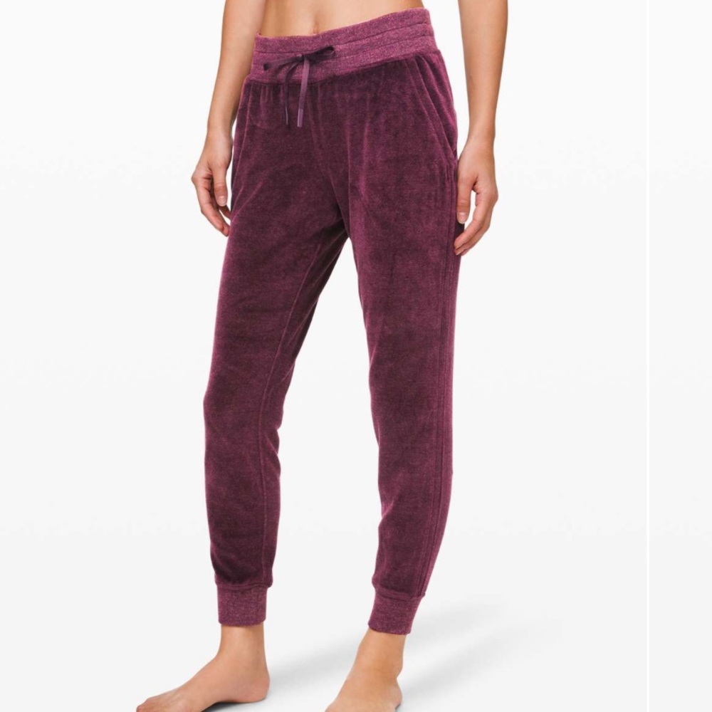 Lululemon Warm Down Jogger *Velour
Heathered Arctic Plum